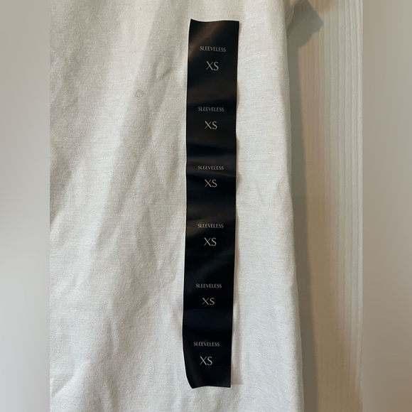 Banana Republic Luxe Touch Cream
Sleeveless Tank, XS, NWT - Picture 2 of 8